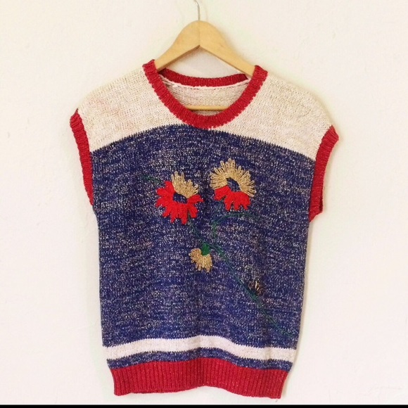 Vintage Tops - Vintage Italian  Metallic Knit Debbie Top 🌼